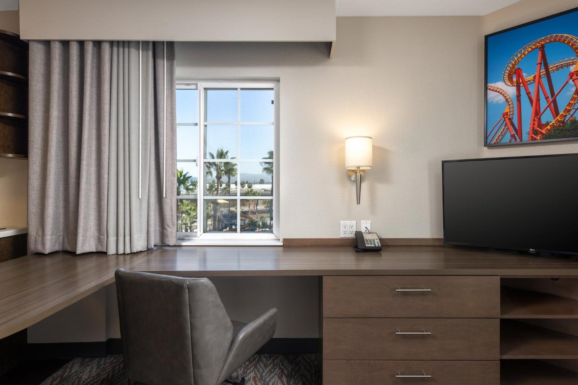 Candlewood Suites Anaheim - Resort Area By Ihg Exteriör bild