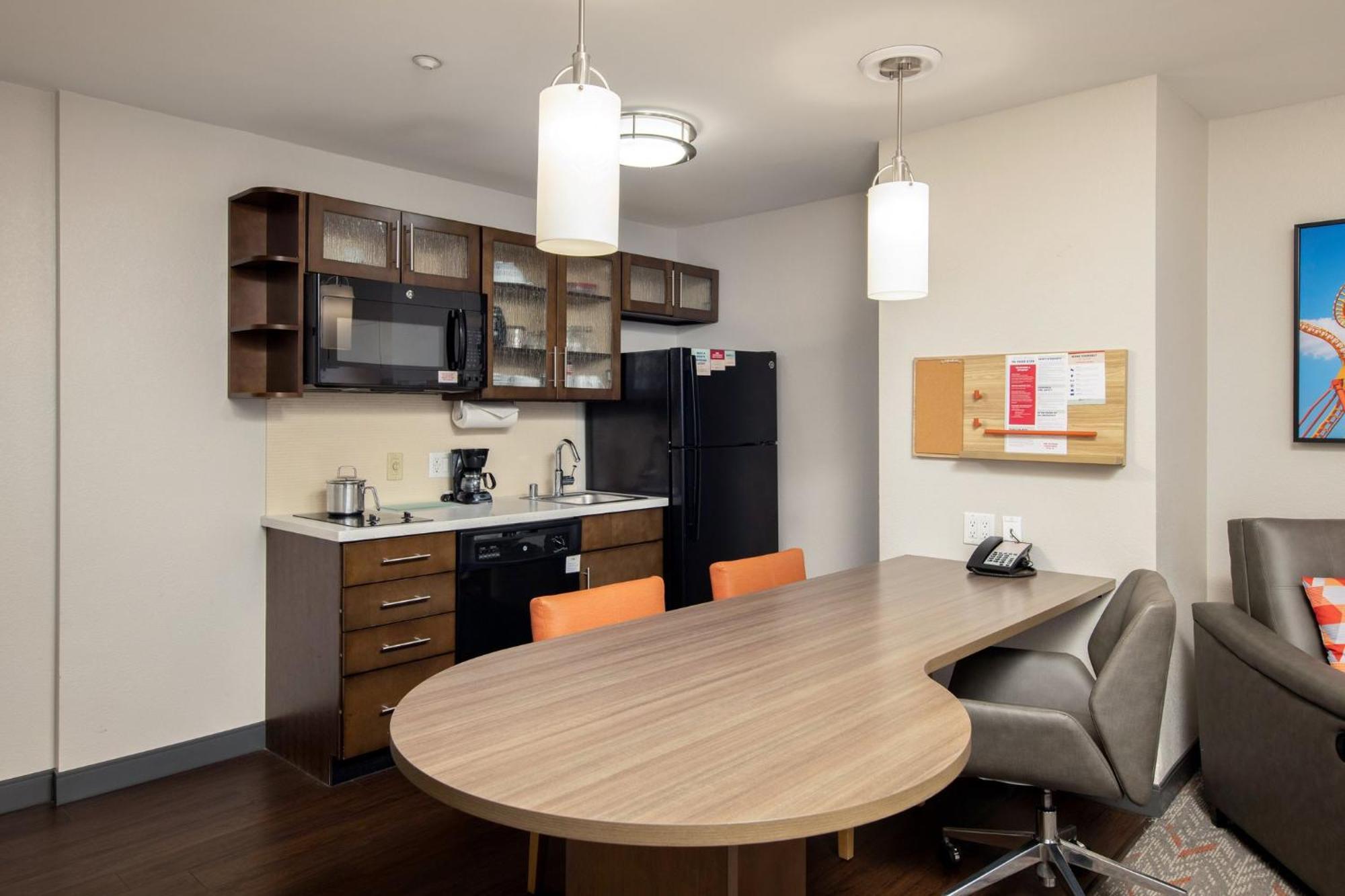 Candlewood Suites Anaheim - Resort Area By Ihg Exteriör bild