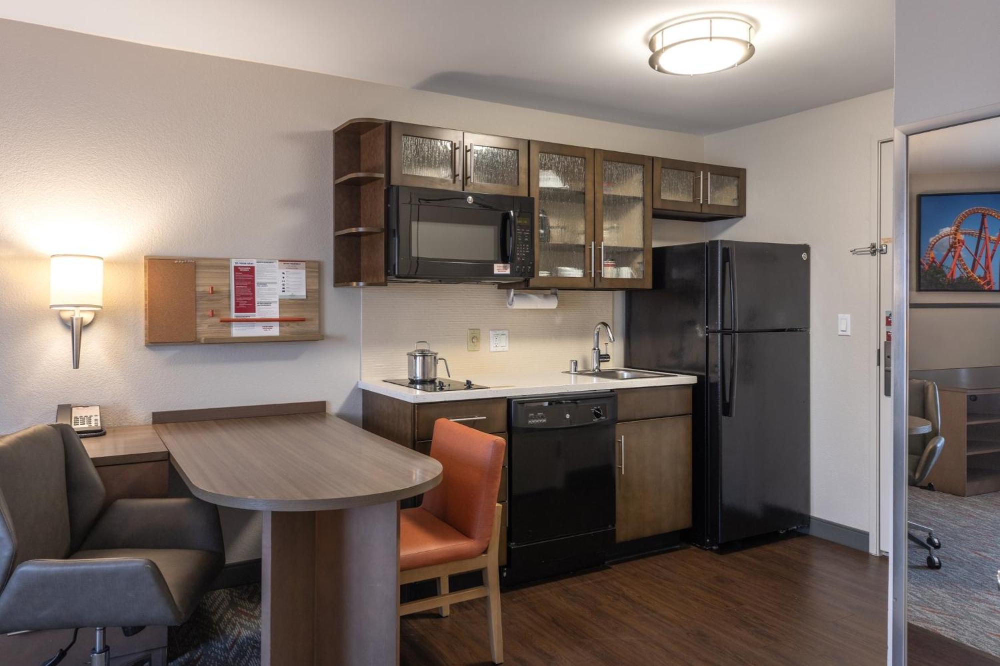 Candlewood Suites Anaheim - Resort Area By Ihg Exteriör bild
